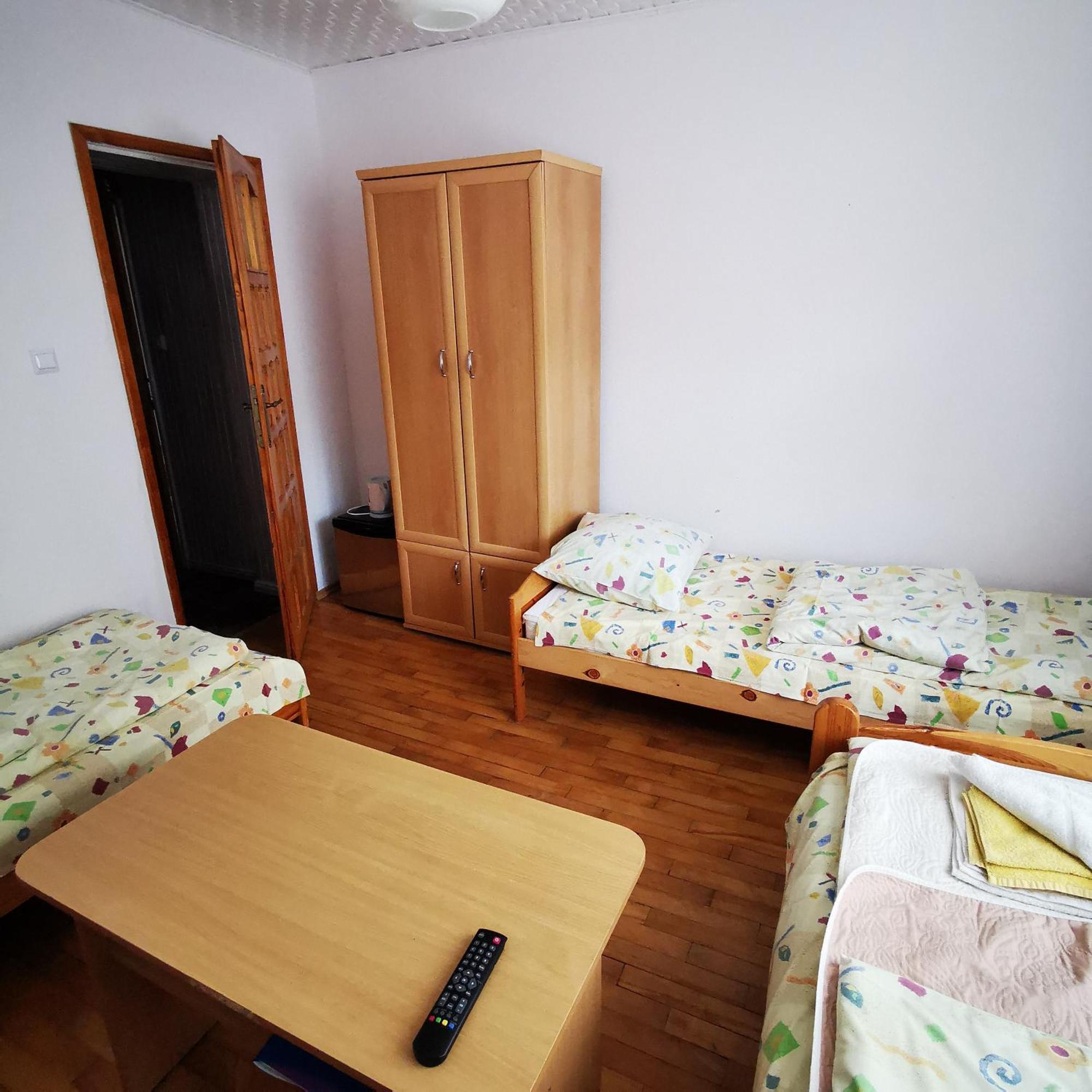 Dom Wczasowy Maja Dźwirzyno Habitación foto